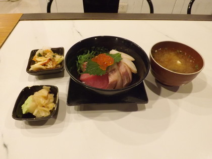 海鮮丼
